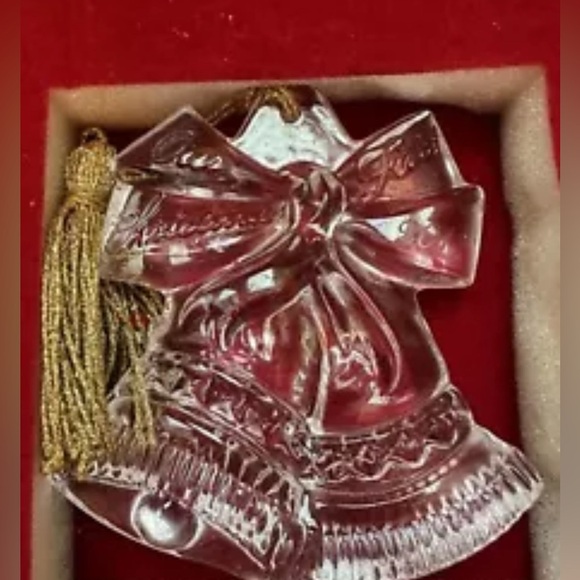 MARQUIS BY WATERFORD CRYSTAL - OUR FIRST CHRISTMAS BELL ORNAMENT - 2014 - Picture 3 of 8